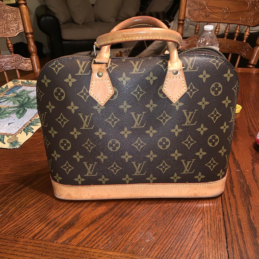 Vintage Louis Vuitton Alma PM